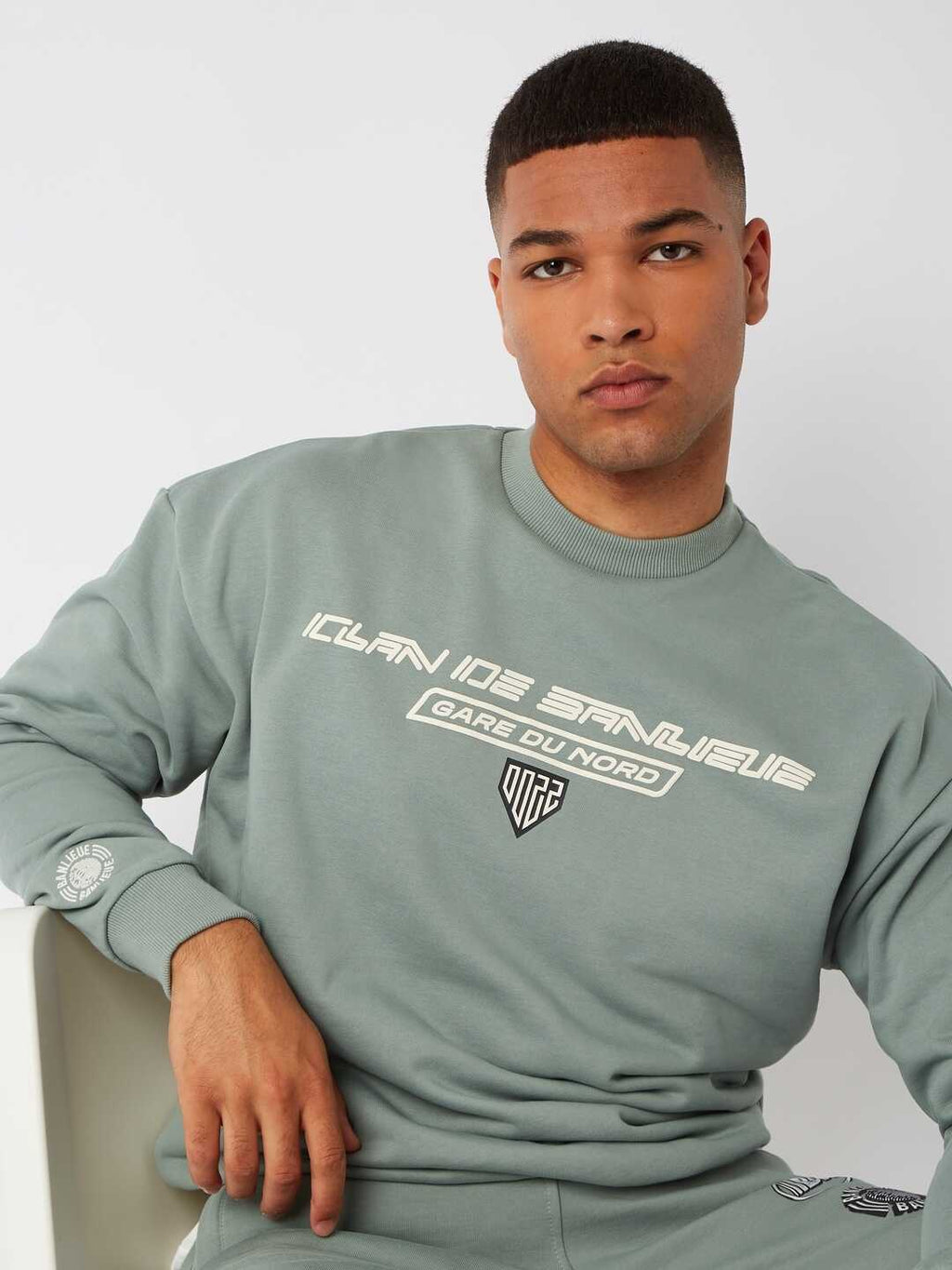 Banlieue Gare Du Nord Sweater Glacier Blauw