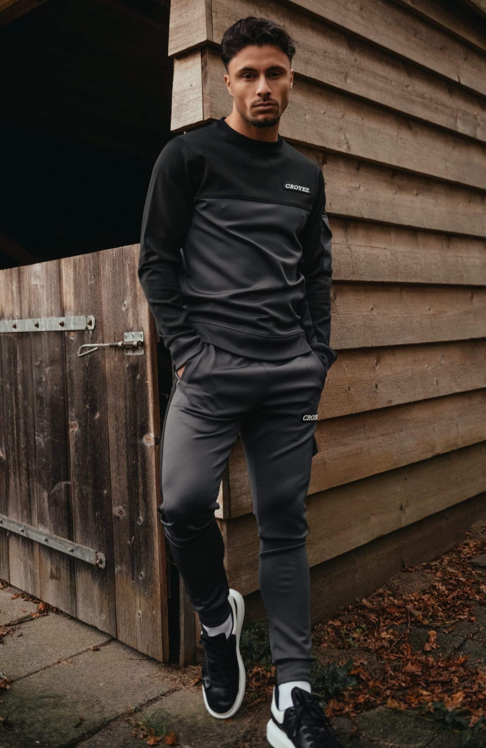 Croyez Lyon Sweater BlackAntra content