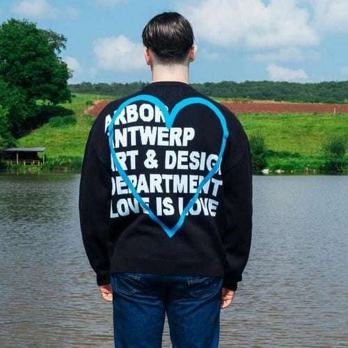 Arbor Antwerp Blue Love Knit Sweater Zwart