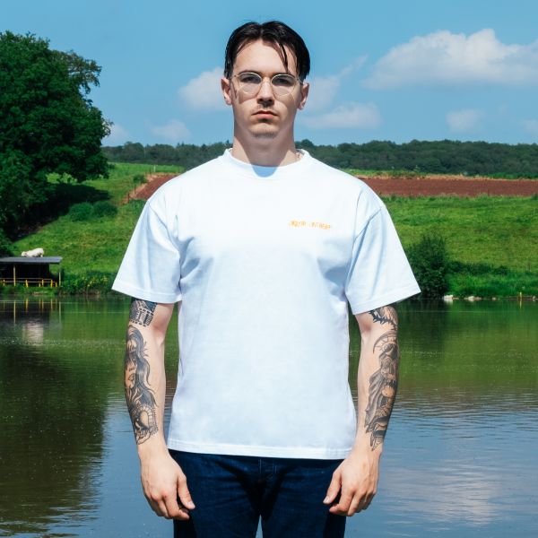 Arbor Antwerp Orange Faded Heart T-shirt Wit