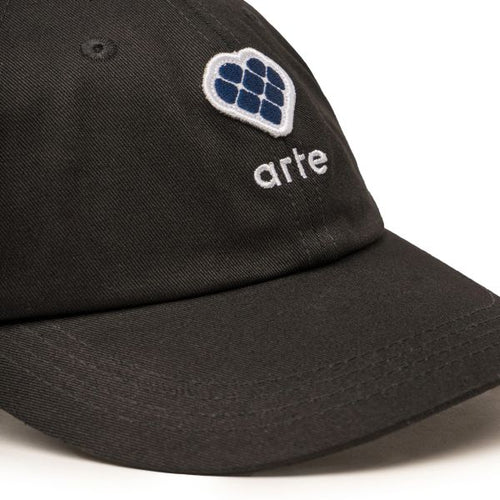 Arte Antwerp Cedric Heart Patch Cap Zwart