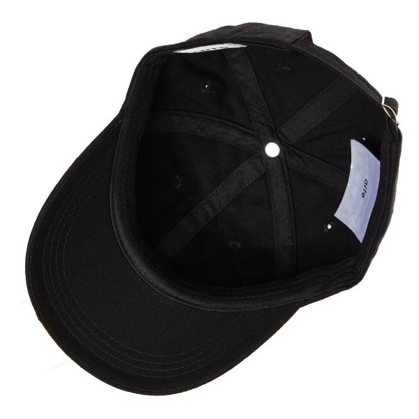 Arte Antwerp Cedric Heart Patch Cap Zwart