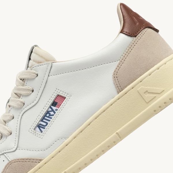 Autry Medalist Low Sneaker Wit/Bruin