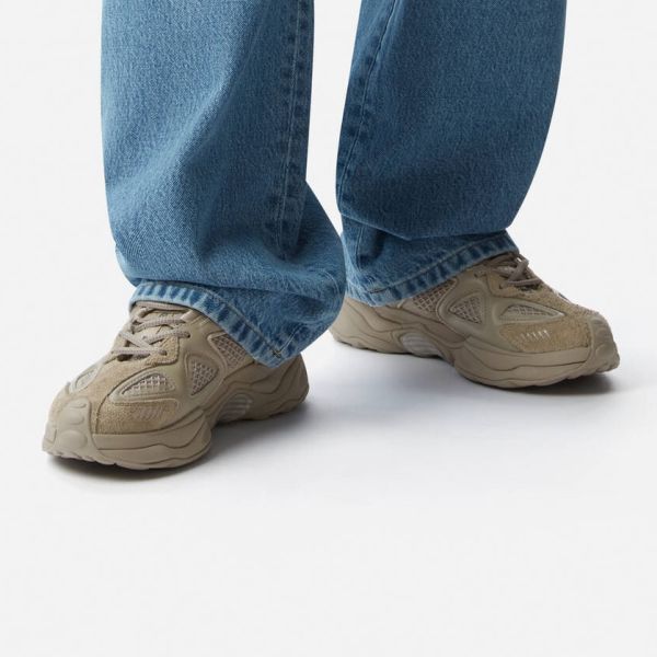 Axel Arigato Satellite Runner Sneaker Bruin