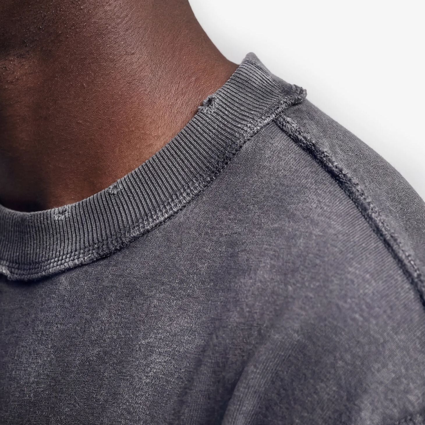 Bram’s Fruit Distressed Leaf Longsleeve T-shirt Zwart