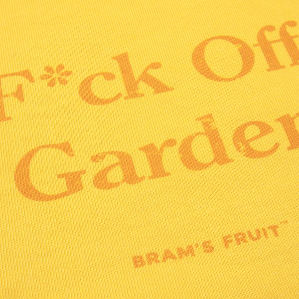 Bram's Fruit Gardening Distressed T-shirt Geel