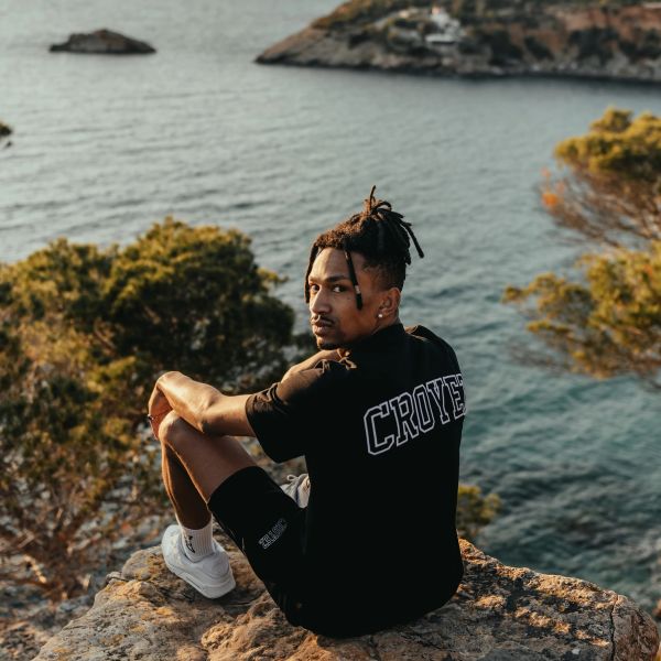 Croyez Arch T-Shirt Zwart