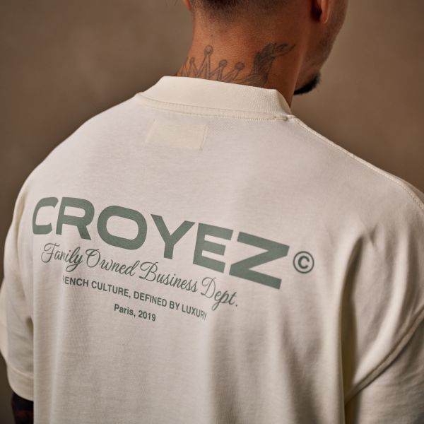 Croyez Family Owned Business T-shirt Beige