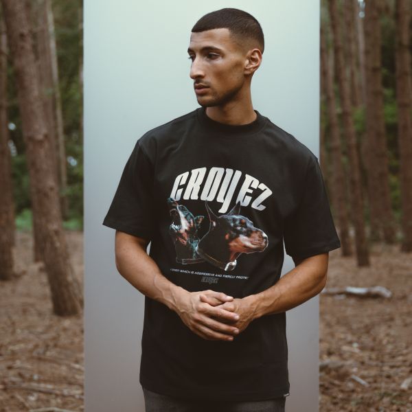 Croyez Fiercly Protective T-shirt Zwart
