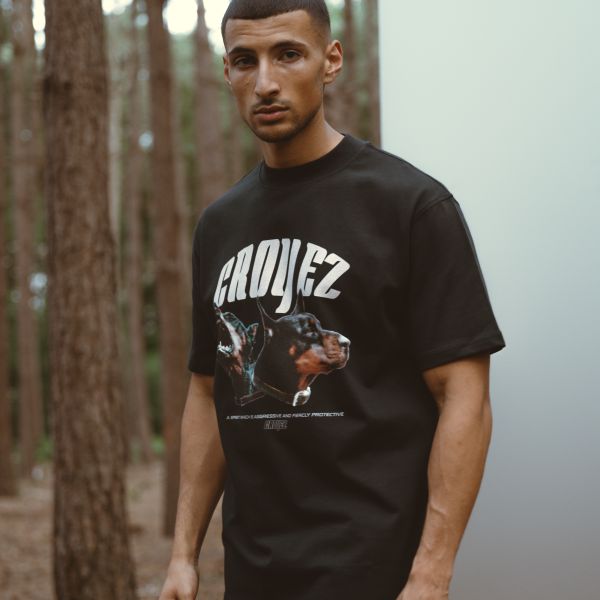 Croyez Fiercly Protective T-shirt Zwart