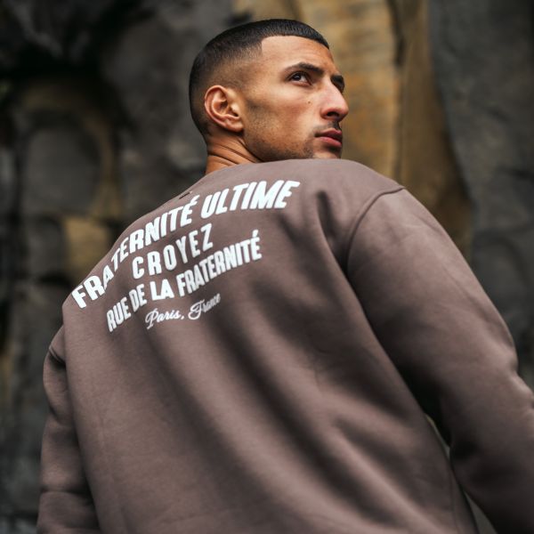 Croyez Fraternité Ultime Sweater Bruin