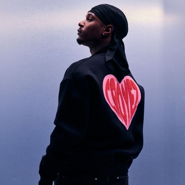 Croyez Puffed Heart Sweater Zwart