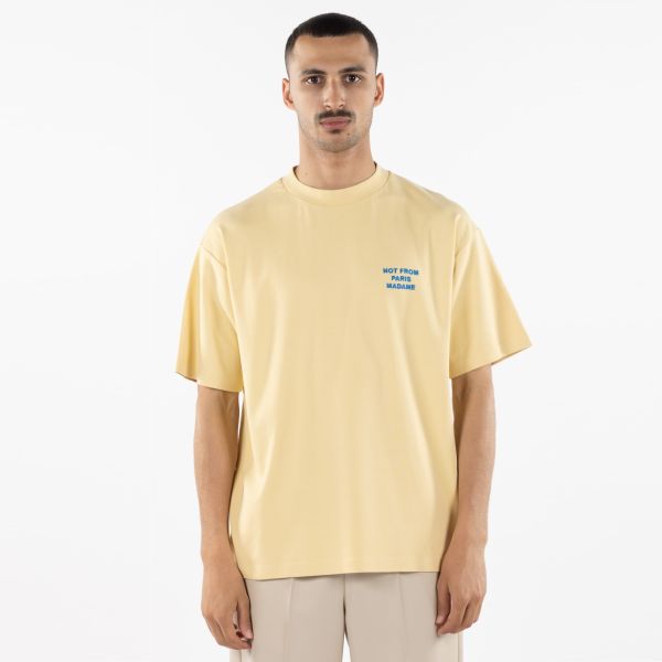 Drôle De Monsieur Slogan T-shirt Geel