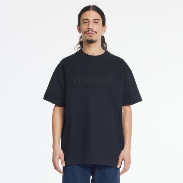 Flâneur Tonal Logo T-shirt Zwart