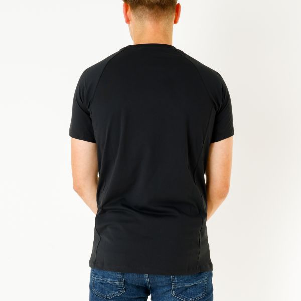 In Gold We Trust The Advance T-shirt Zwart