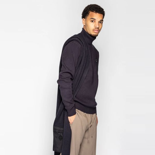 In Gold We Trust The Maturity Turtle Neck Sweater Navy