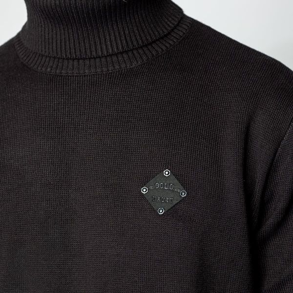 In Gold We Trust The Maturity Turtle Neck Sweater Zwart