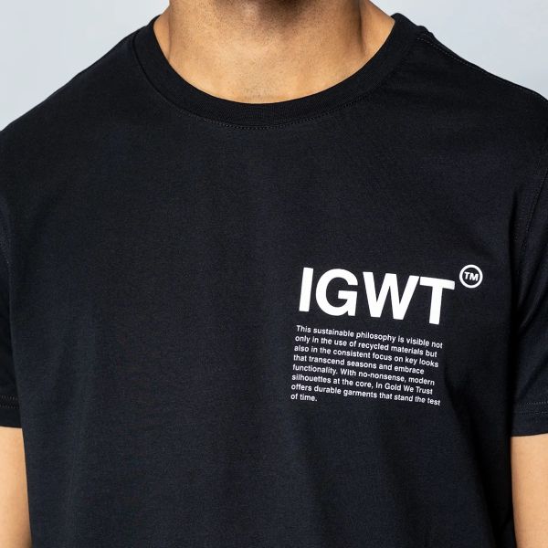 In Gold We Trust The Upping T-shirt Zwart