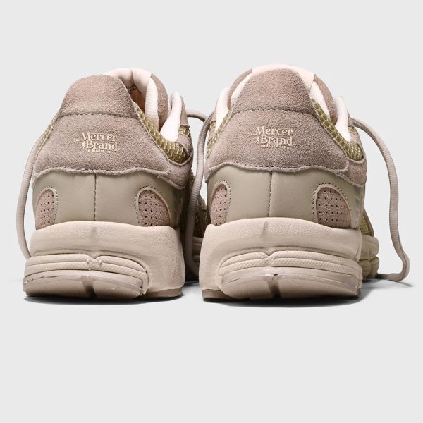 Mercer Amsterdam The Re-Run Suede Sneaker Bruin