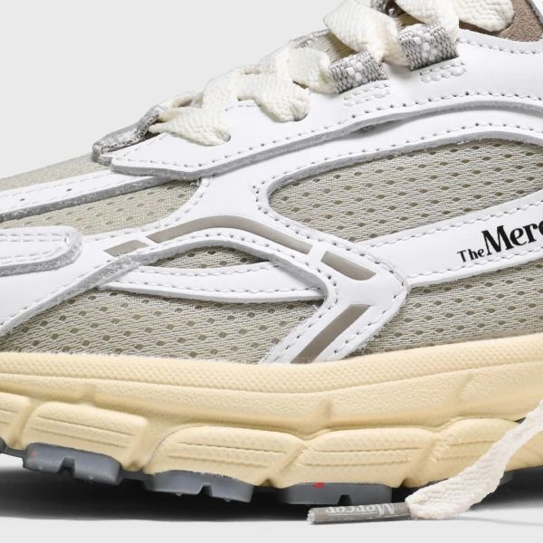 Mercer Amsterdam The Re-Run Vintage Sneaker Off White