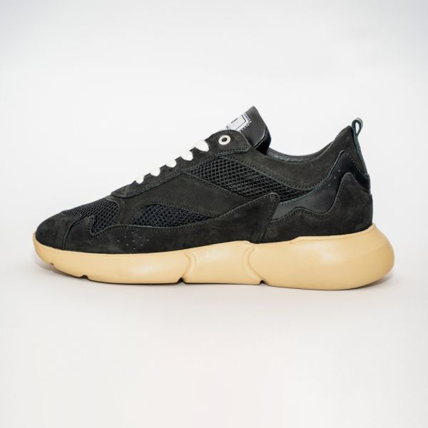 Mercer Amsterdam The W3RD Suede Sneaker Zwart