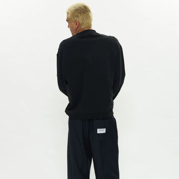 New Amsterdam Surf Association Tulip Leaves Sweater Zwart