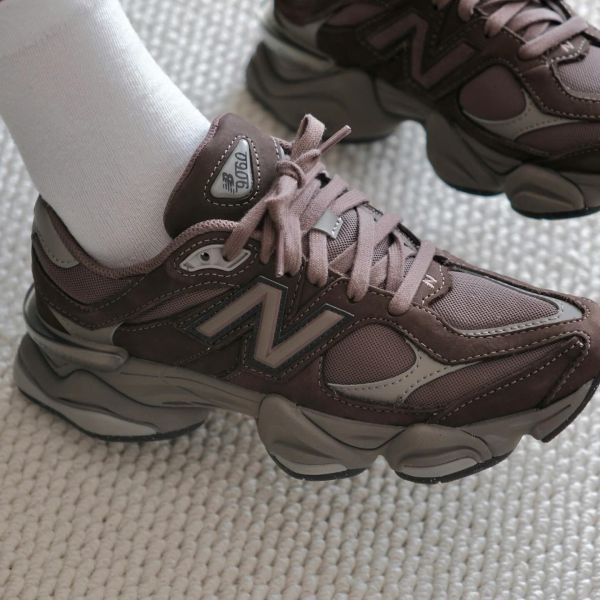 New Balance 9060 Sneaker Bruin