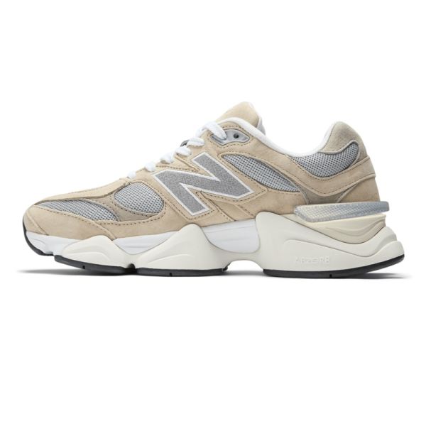 New Balance 9060 Sneaker Beige