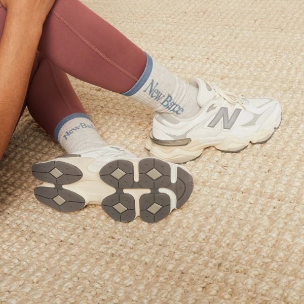 New Balance 9060 Sneaker Off White