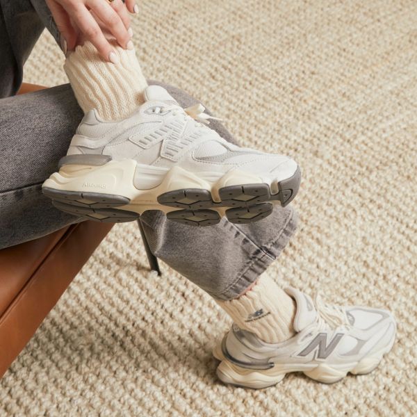 New Balance 9060 Sneaker Off White