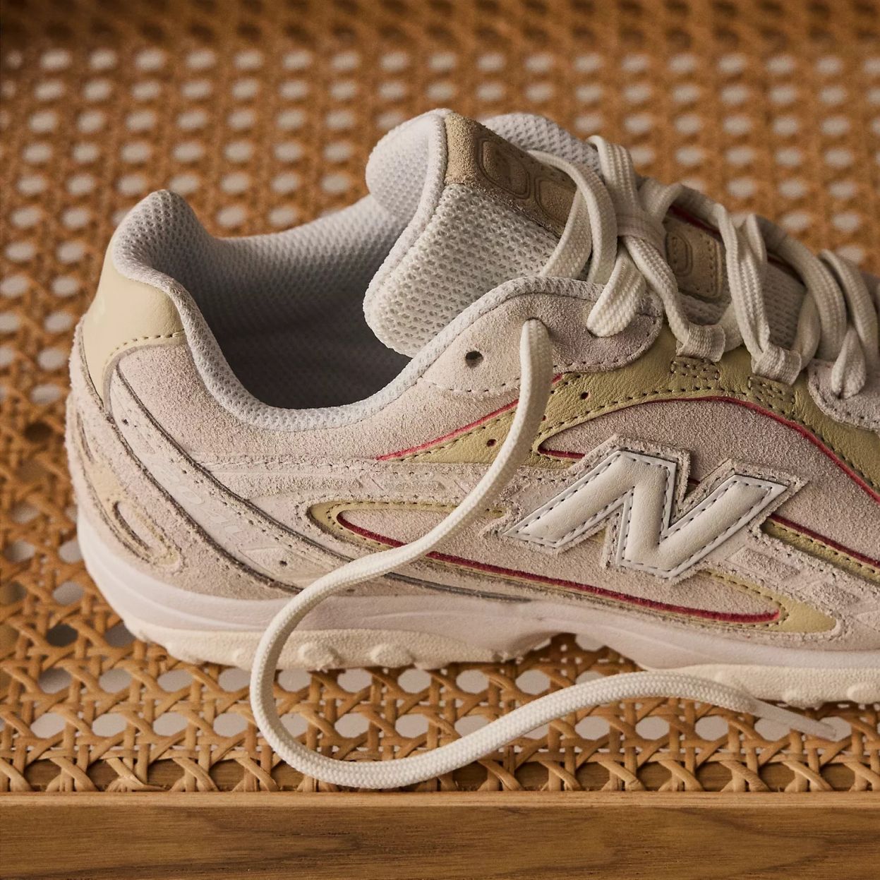 New Balance 204L Sneaker Off White