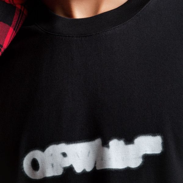 Off-White Blurred Logo Over T-shirt Zwart