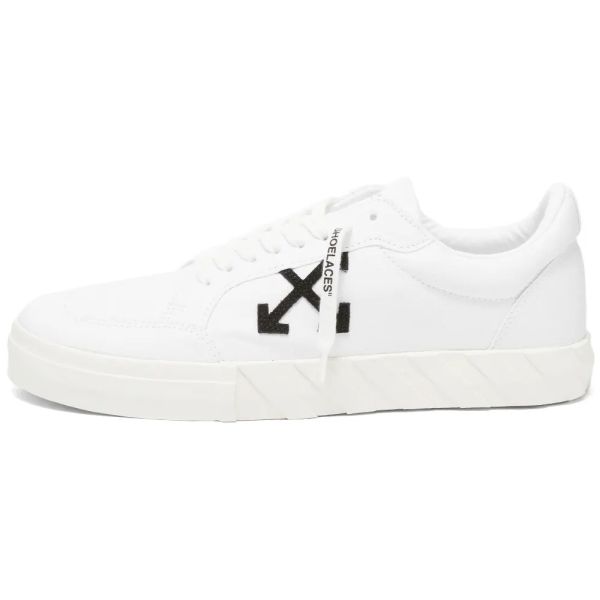 Off-White Low Vulcanized Canvas Sneaker Wit