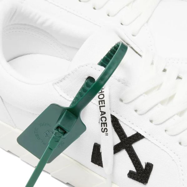 Off-White Low Vulcanized Canvas Sneaker Wit