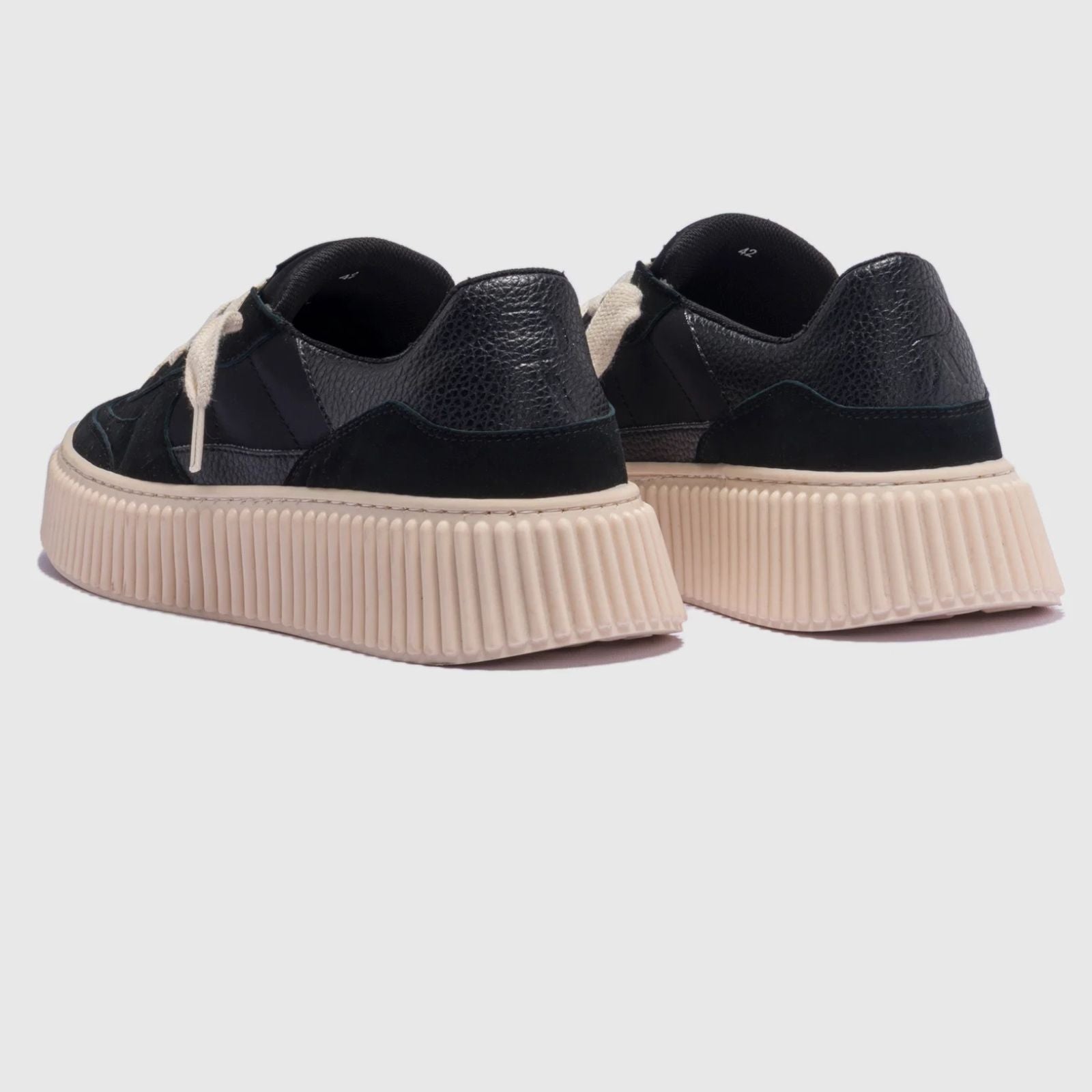 Rhun Treble 1989 Suede Sneaker  Zwart
