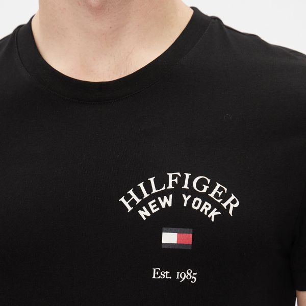 Tommy Hilfiger Arched Varsity T-shirt Zwart