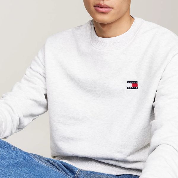 Tommy Jeans Badge Sweater Licht Grijs
