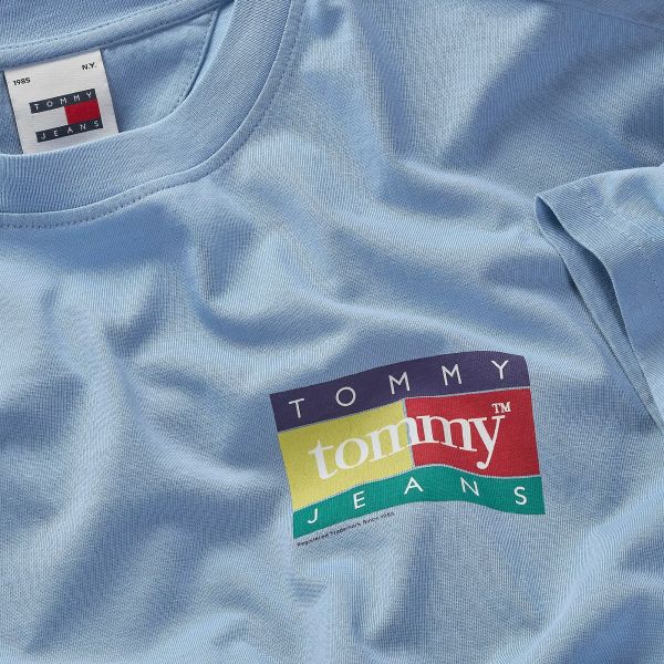 Tommy Jeans Pop Color Flag T-shirt Licht Blauw