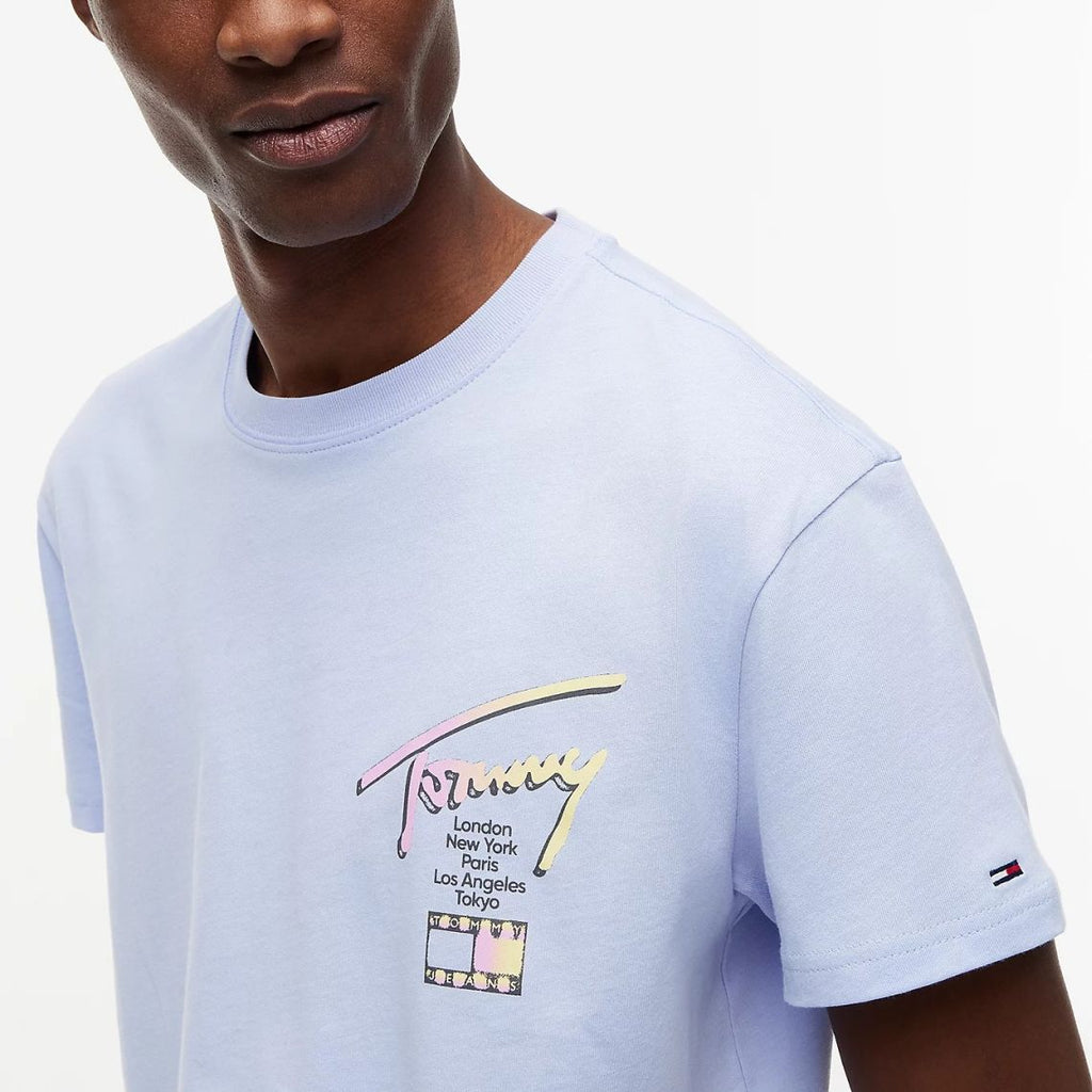 Tommy Jeans Regular City Sign T-shirt Licht Blauw