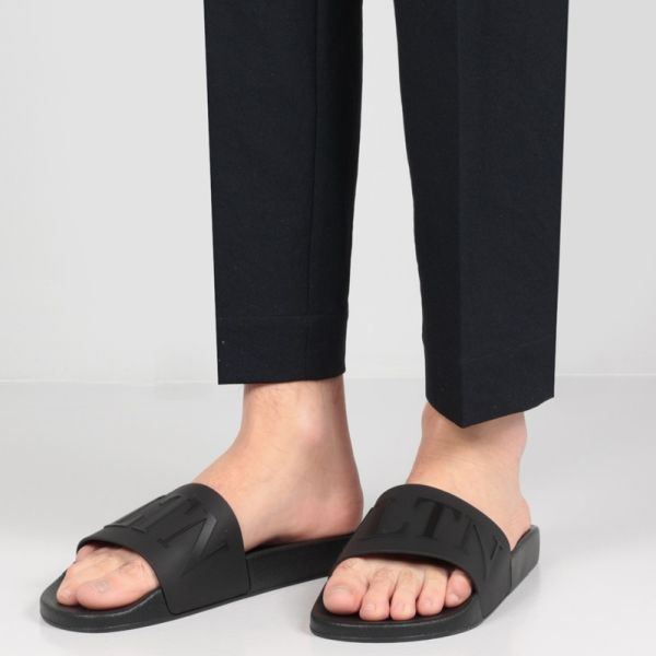 Valentino Garavani Slippers Zwart