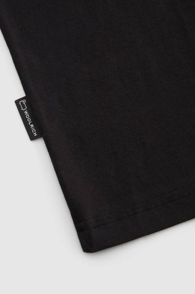 Woolrich Macro Logo T-Shirt Zwart